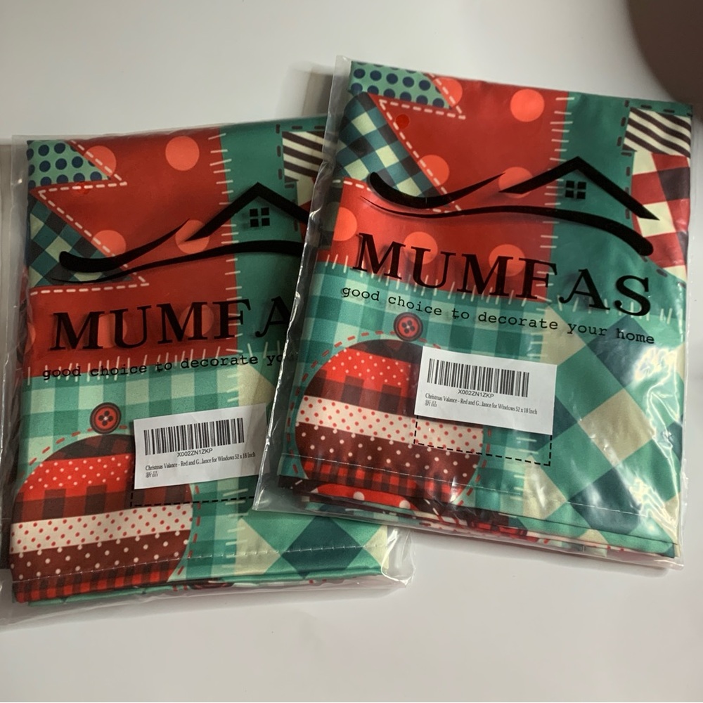 Set of 2 Christmas Valances